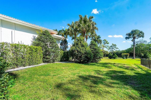 6715 E Calumet Circle, Lake Worth, FL 33467