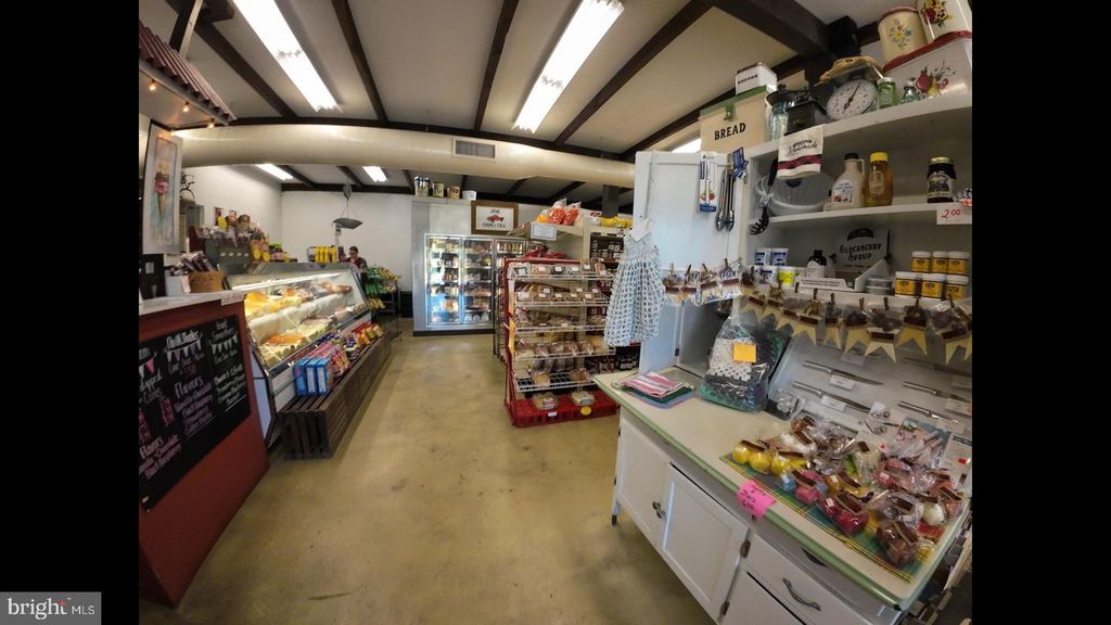 Image 12 of property listing at 13901 SE OLDTOWN RD SE, Cumberland, MD 21502