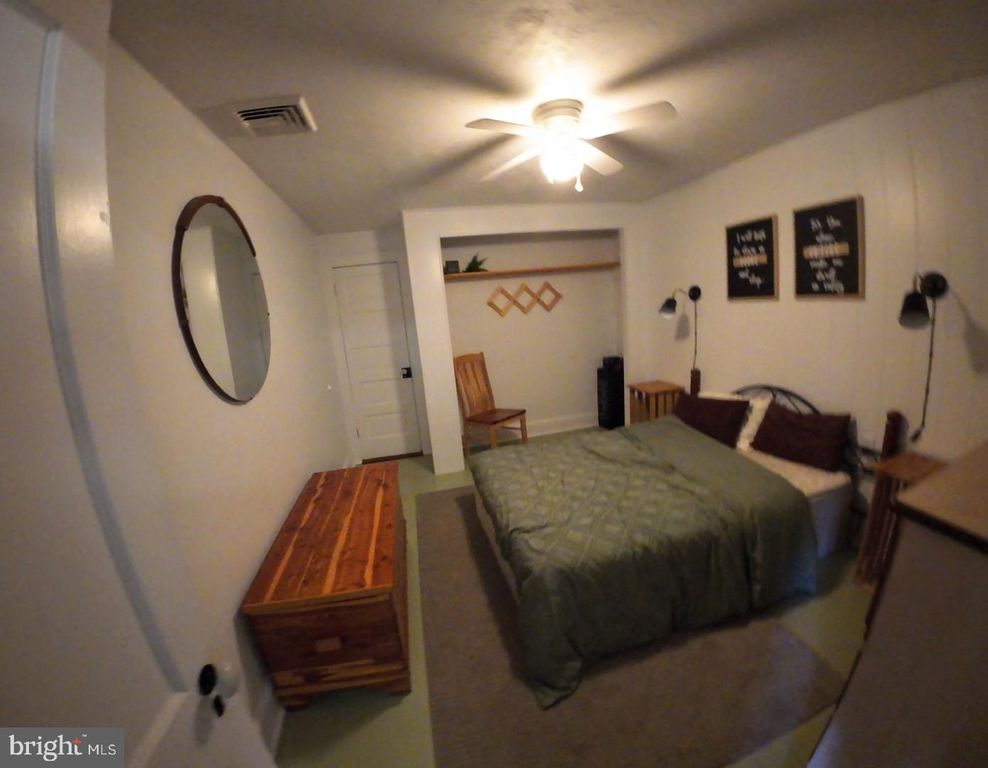 Image 18 of property listing at 13901 SE OLDTOWN RD SE, Cumberland, MD 21502
