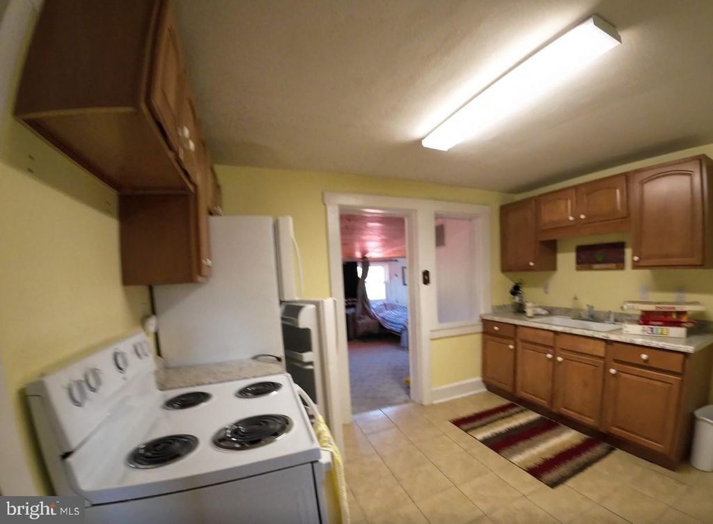 Image 19 of property listing at 13901 SE OLDTOWN RD SE, Cumberland, MD 21502