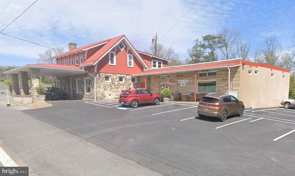 Image 3 of property listing at 13901 SE OLDTOWN RD SE, Cumberland, MD 21502