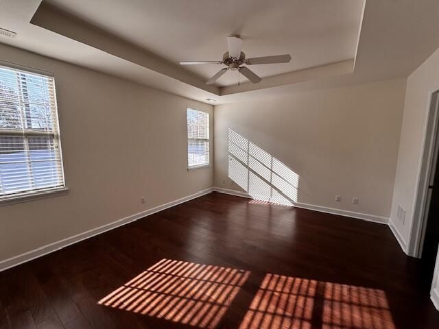 9989 Settlers Court, St. John, IN 46373