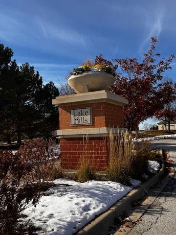 9989 Settlers Court, St. John, IN 46373