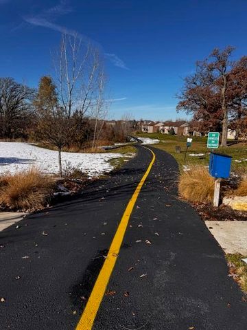 9989 Settlers Court, St. John, IN 46373