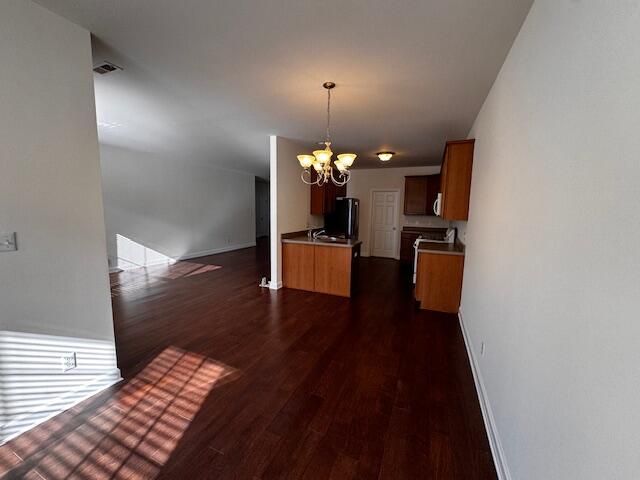 9989 Settlers Court, St. John, IN 46373