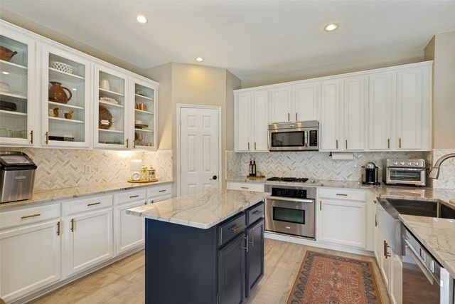 505 Knoll Park Court, Mckinney, TX 75072