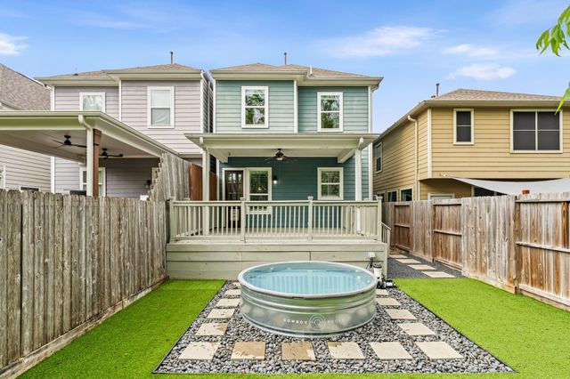 828 W 26th Street, Houston, TX 77008