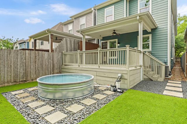 828 W 26th Street, Houston, TX 77008