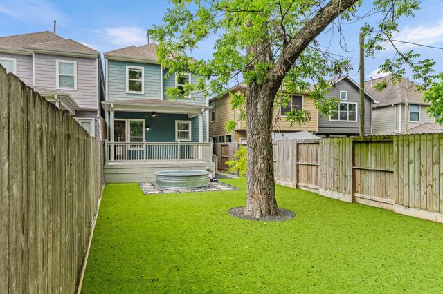 828 W 26th Street, Houston, TX 77008