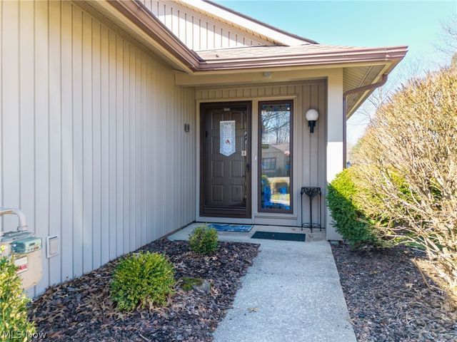 10806 Meadow Trail, Strongsville, OH 44149