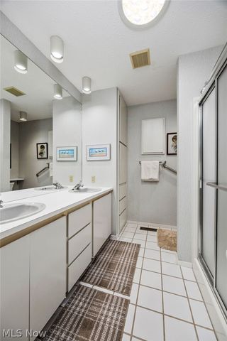 10806 Meadow Trail, Strongsville, OH 44149