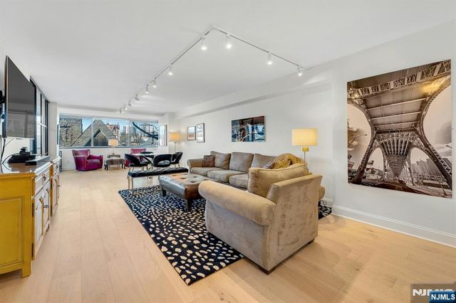 1600 Parker Avenue 1J, Fort Lee, NJ 07024