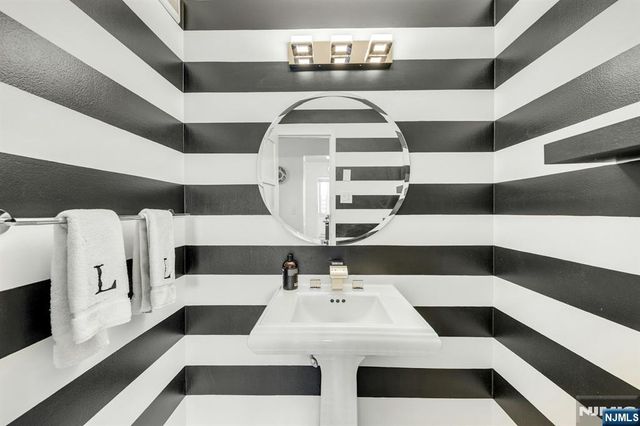 1600 Parker Avenue 1J, Fort Lee, NJ 07024