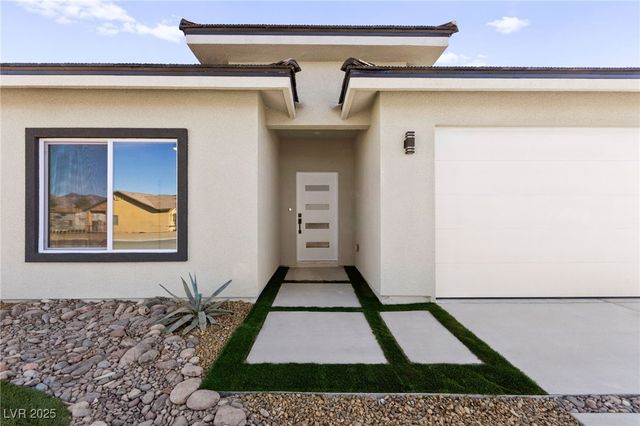 3901 North Mayfield Ranch Road, Pahrump, NV 89060