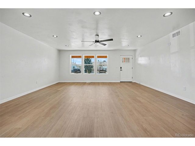 125 6th St, Dacono, CO 80514