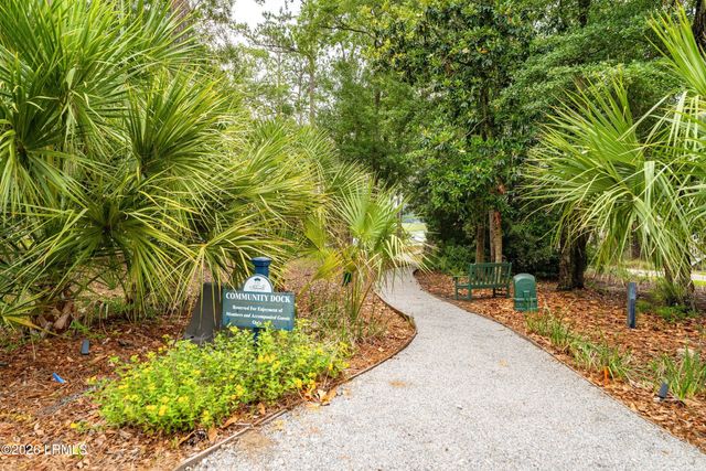 285 De La Gaye Point, Beaufort, SC 29902
