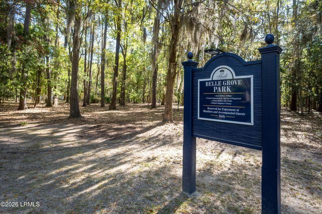 285 De La Gaye Point, Beaufort, SC 29902