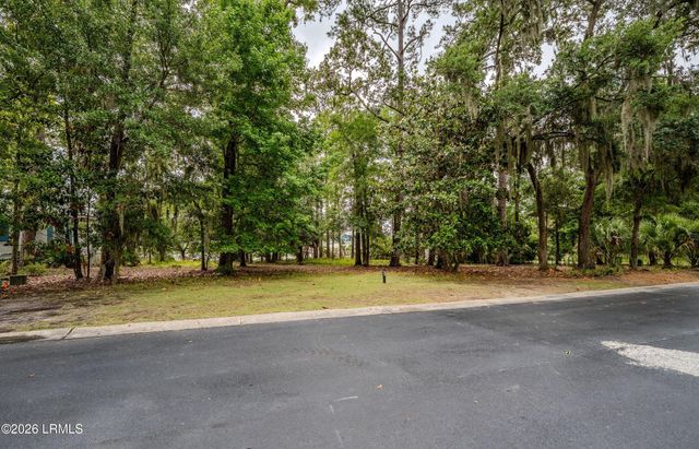 285 De La Gaye Point, Beaufort, SC 29902
