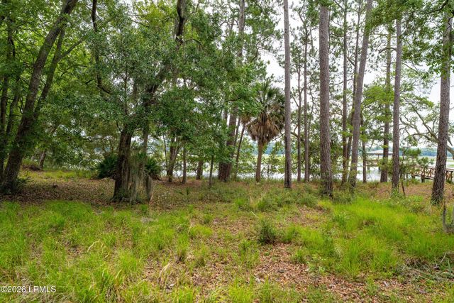 285 De La Gaye Point, Beaufort, SC 29902