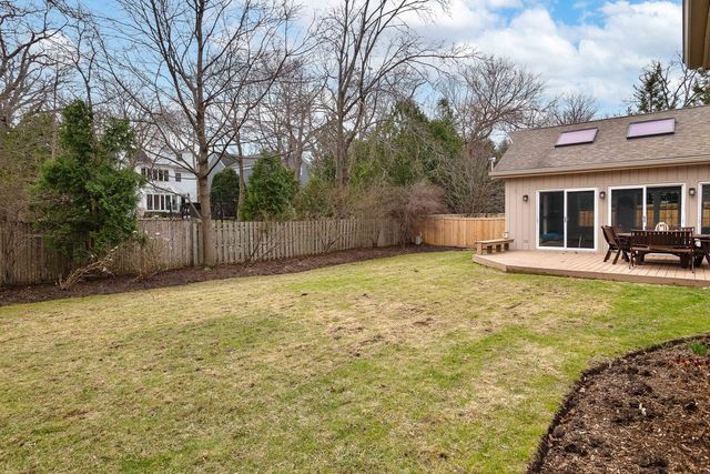 90 Linden Avenue, Glencoe, IL 60022
