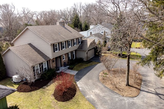 90 Linden Avenue, Glencoe, IL 60022