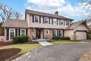 90 Linden Avenue, Glencoe, IL 60022