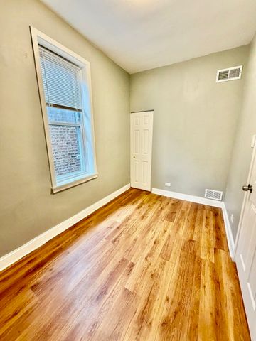 5144 S Hermitage Avenue 2, Chicago, IL 60609