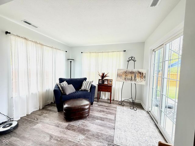 789 Jefferson Park Drive, Pittsboro, IN 46167