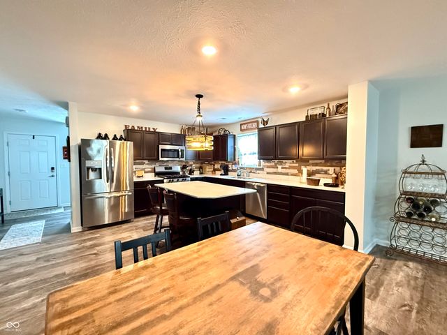 789 Jefferson Park Drive, Pittsboro, IN 46167
