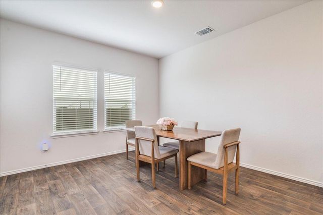 125 Frogmore LOOP, Uhland, TX 78640