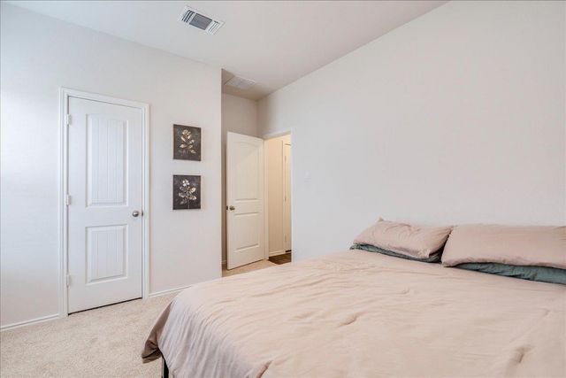 125 Frogmore LOOP, Uhland, TX 78640