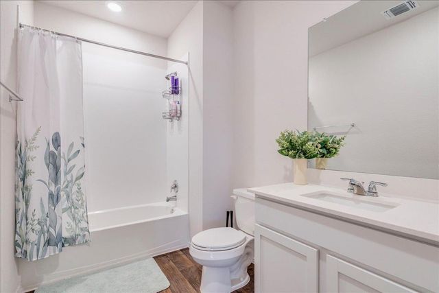 125 Frogmore LOOP, Uhland, TX 78640