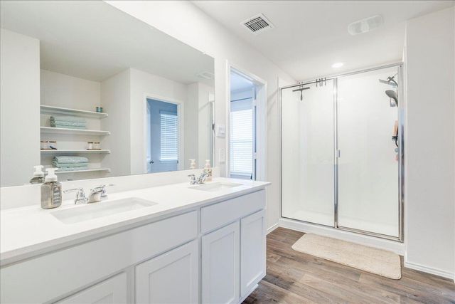 125 Frogmore LOOP, Uhland, TX 78640