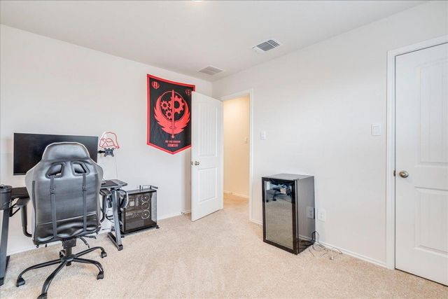 125 Frogmore LOOP, Uhland, TX 78640