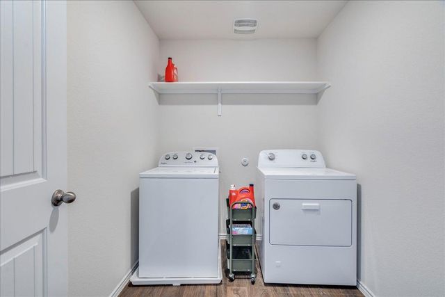 125 Frogmore LOOP, Uhland, TX 78640