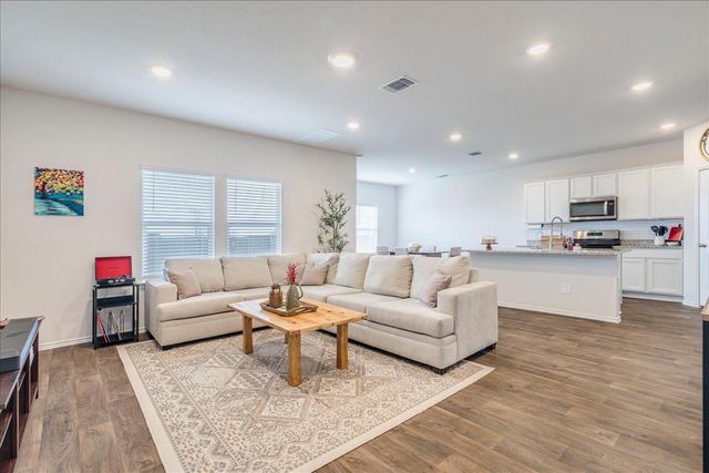 125 Frogmore LOOP, Uhland, TX 78640