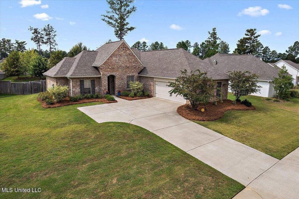 111 Hampton Trail, Madison, MS 39110