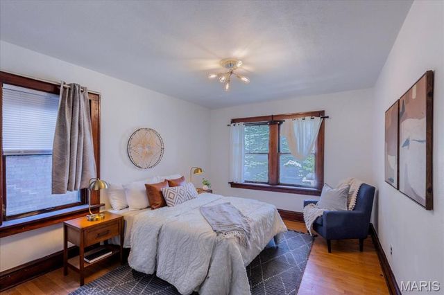 3820 Burgen Avenue, St Louis, MO 63116