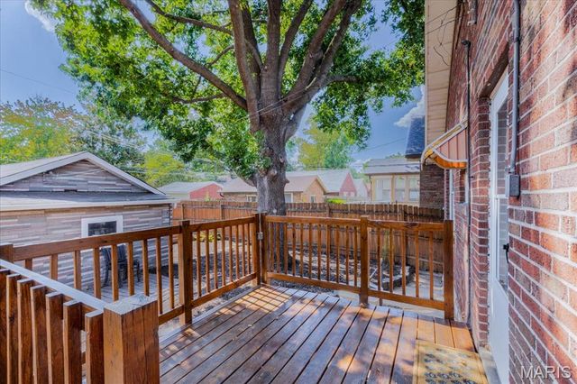 3820 Burgen Avenue, St Louis, MO 63116