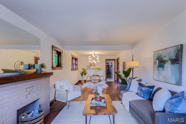3820 Burgen Avenue, St Louis, MO 63116