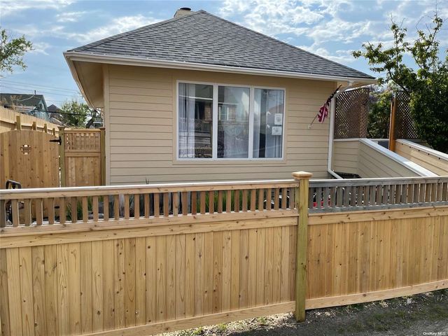 485 Bayberry Walk, Ocean Beach, NY 11770