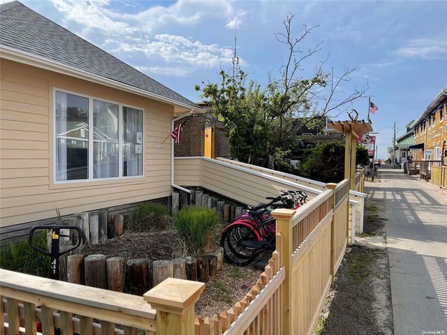 485 Bayberry Walk, Ocean Beach, NY 11770