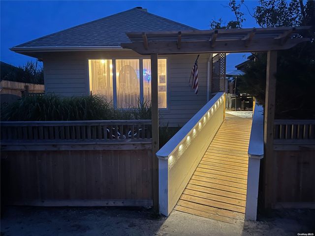 485 Bayberry Walk, Ocean Beach, NY 11770