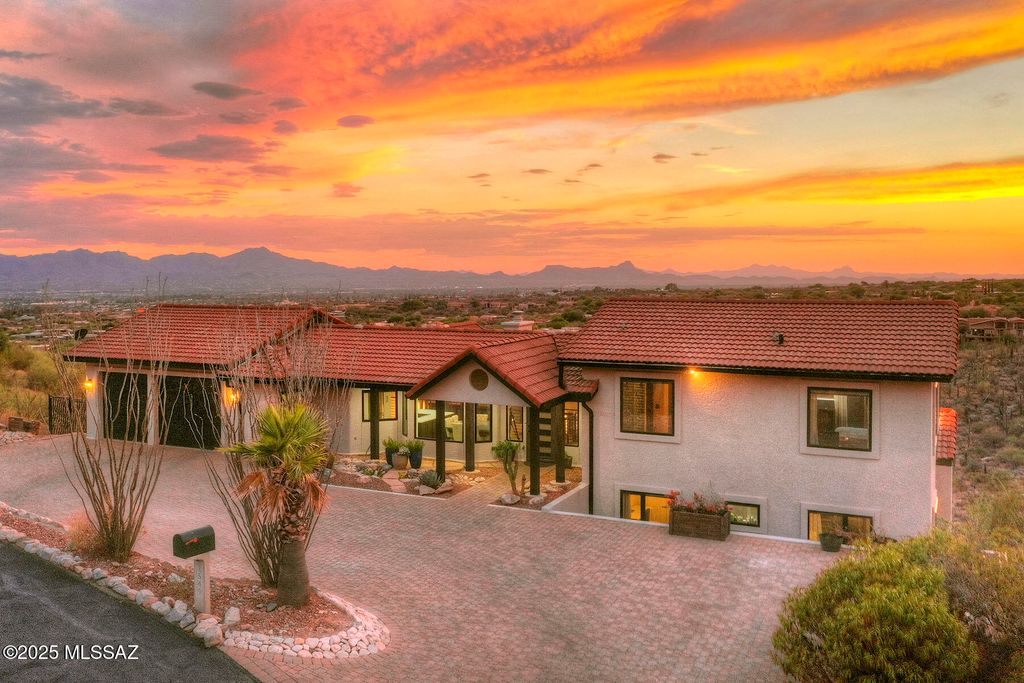 7549 N Camino Sin Vacas, Tucson, AZ 85718