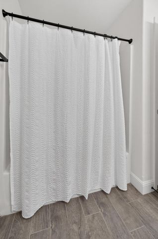 2306 N Greystone Square, Webb City, MO 64870