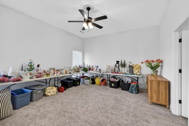 2306 N Greystone Square, Webb City, MO 64870