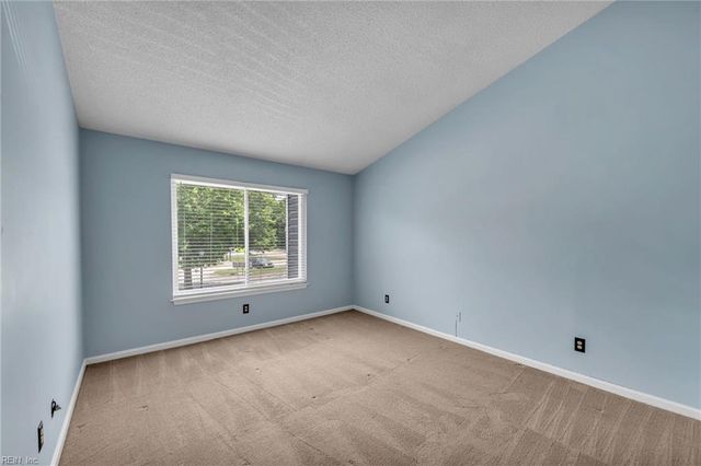 191 Nantucket PL, Newport News, VA 23606