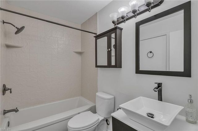 191 Nantucket PL, Newport News, VA 23606
