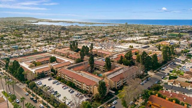 1885 Diamond St 2-222, San Diego, CA 92109