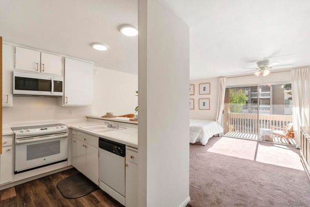 1885 Diamond St 2-222, San Diego, CA 92109